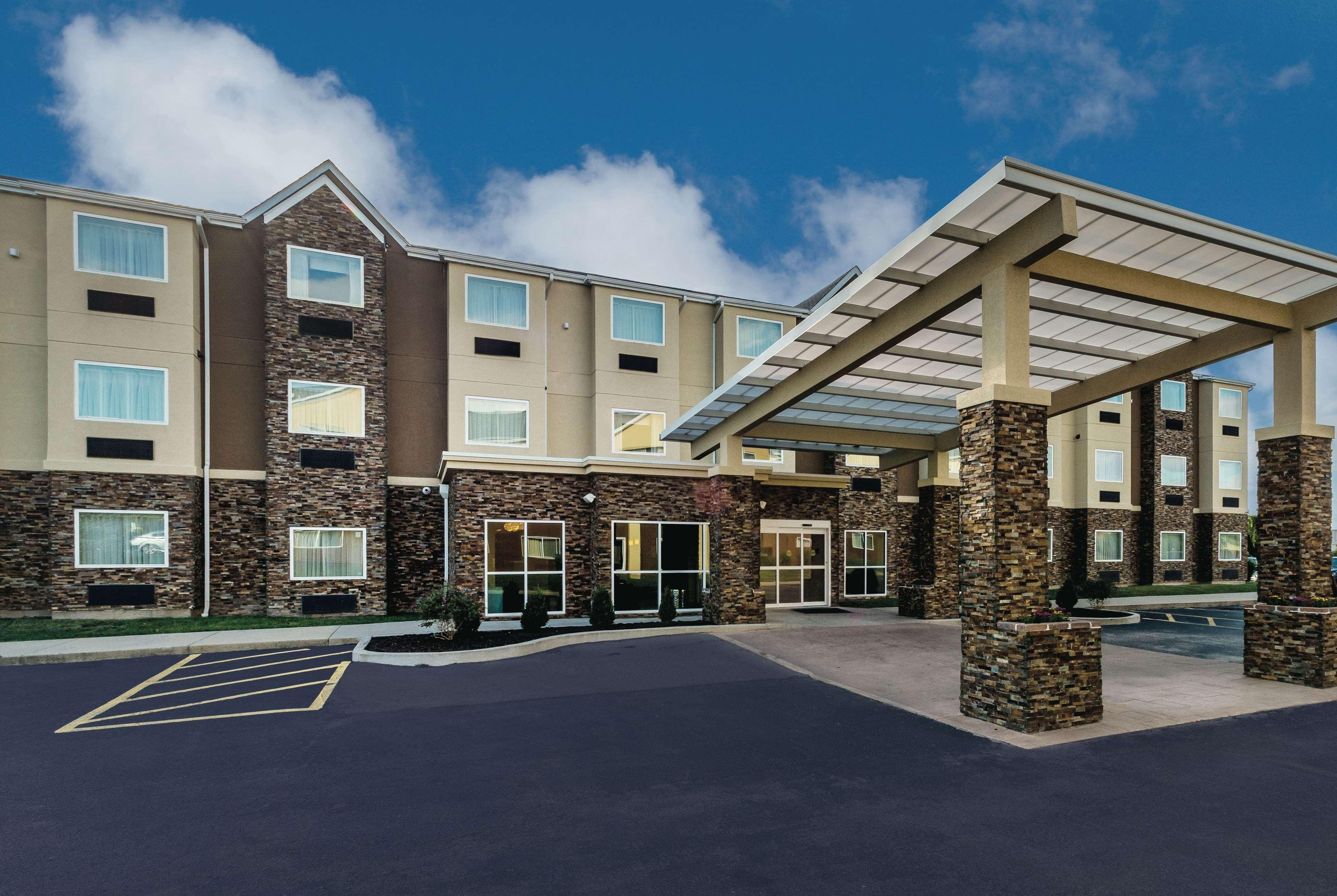 La Quinta By Wyndham Collinsville - St. Louis מראה חיצוני תמונה